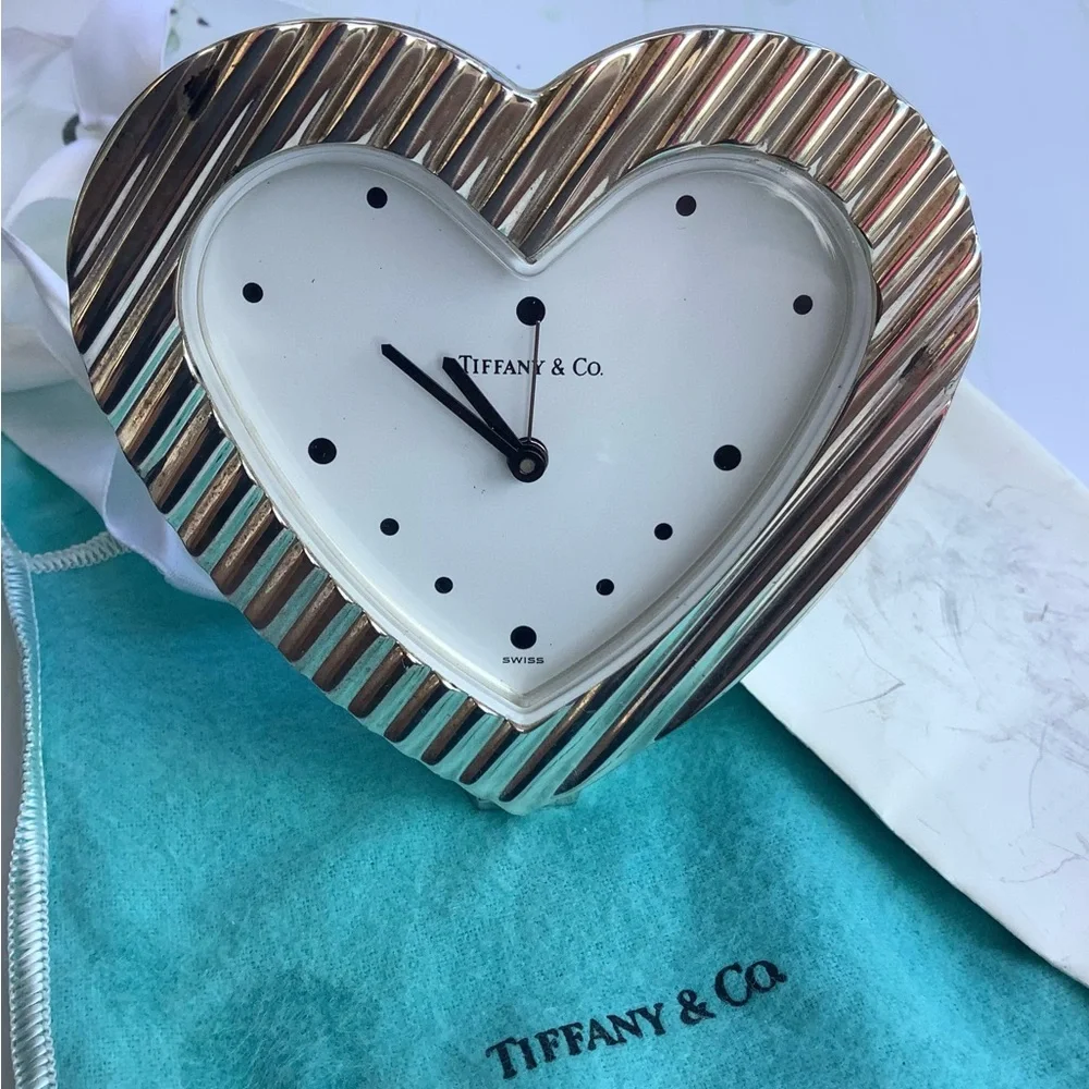 Authentic Tiffany & Co. Heart-Shaped Silver Table Clock🩵🤍🩵
